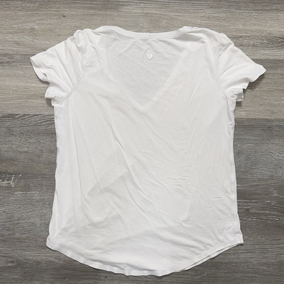 Lululemon Love Tee V ~ White ~ size 6 - Picture 4 of 6